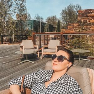 💛 Meet your Posher! 💛